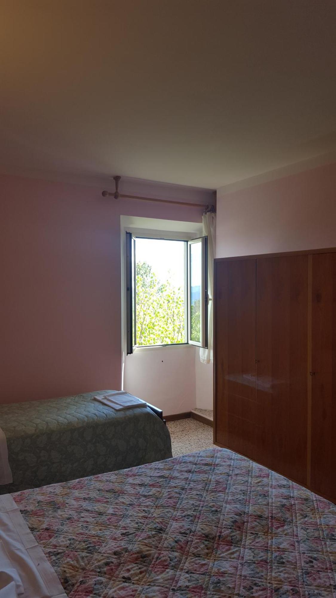 Albergo Ristorante Gualtieri Barberino di Mugello Rum bild