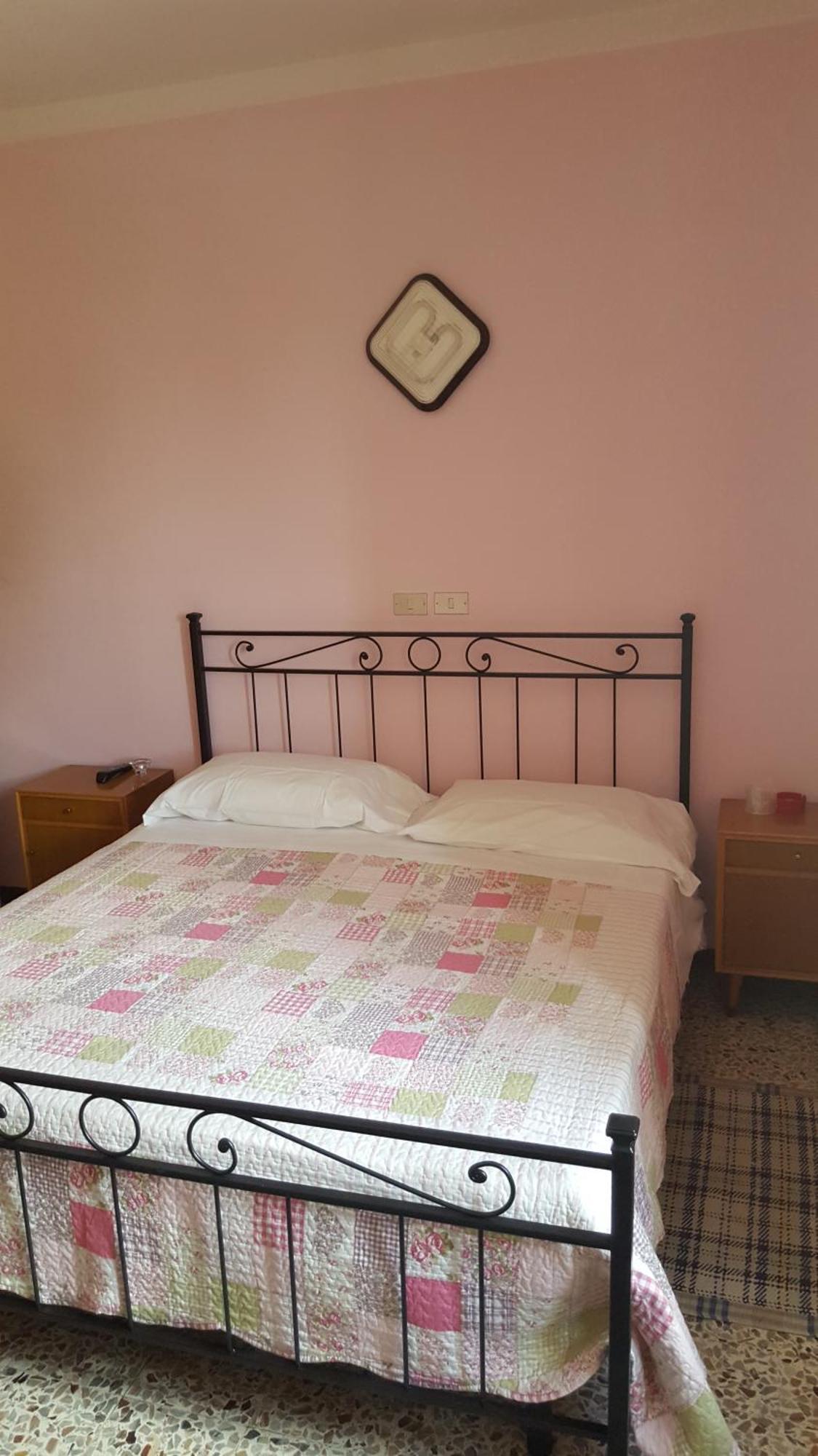 Albergo Ristorante Gualtieri Barberino di Mugello Rum bild